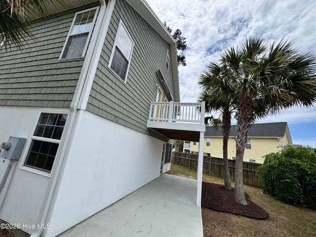 733 Ocracoke Drive, Wilmington, NC 28412
