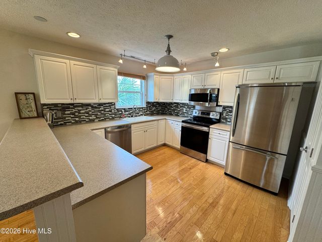 733 Ocracoke Drive, Wilmington, NC 28412
