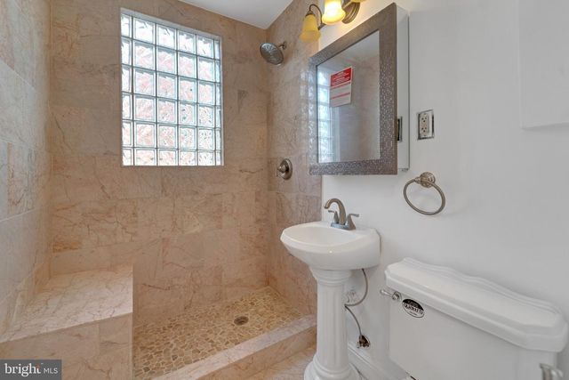 19 HAMILTON ST NE, Washington, DC 20011