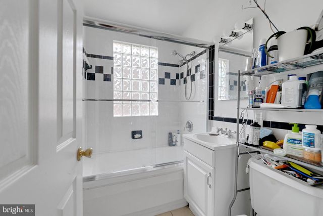 19 HAMILTON ST NE, Washington, DC 20011