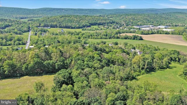 29 ROCK RD, Pine Grove, PA 17963