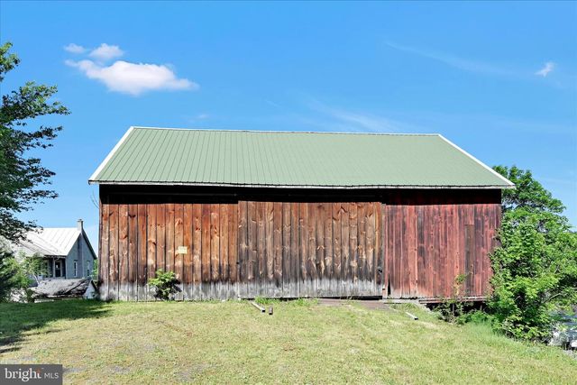 29 ROCK RD, Pine Grove, PA 17963