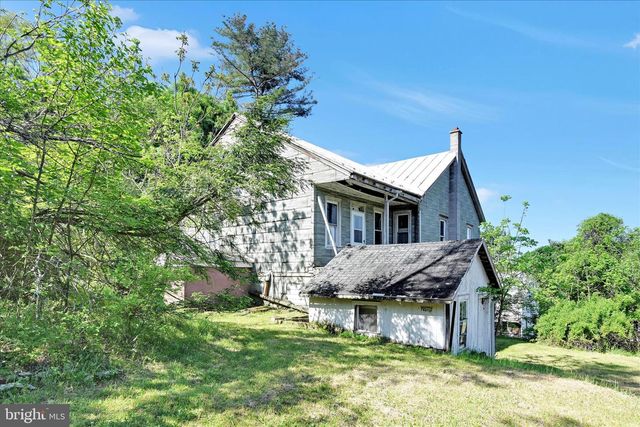 29 ROCK RD, Pine Grove, PA 17963
