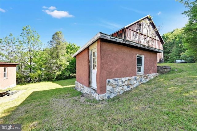29 ROCK RD, Pine Grove, PA 17963