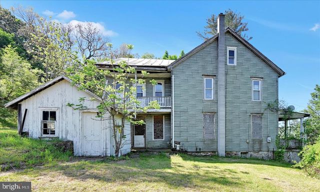 29 ROCK RD, Pine Grove, PA 17963