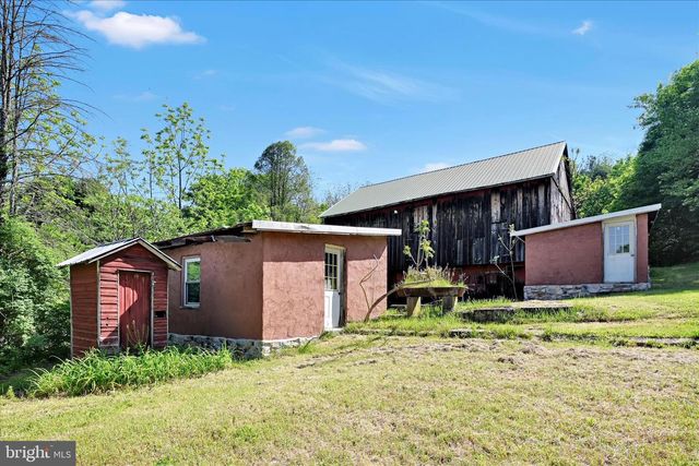 29 ROCK RD, Pine Grove, PA 17963