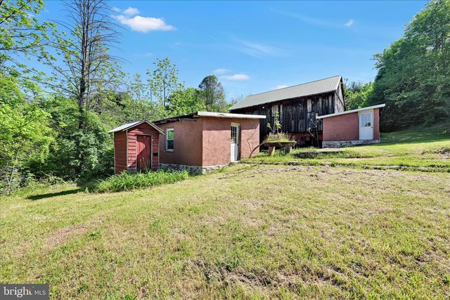 29 ROCK RD, Pine Grove, PA 17963