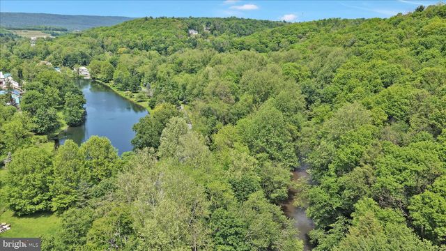 29 ROCK RD, Pine Grove, PA 17963