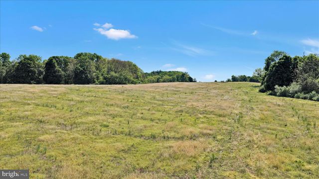 29 ROCK RD, Pine Grove, PA 17963
