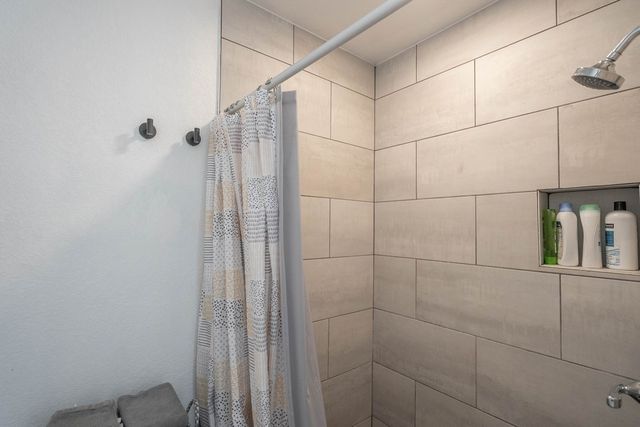 3106 Douglas Dr, Midland, TX 79701