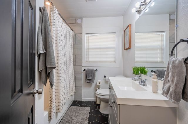 3106 Douglas Dr, Midland, TX 79701