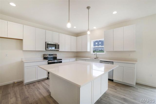 230 Windmill View Drive, O'fallon, MO 63385