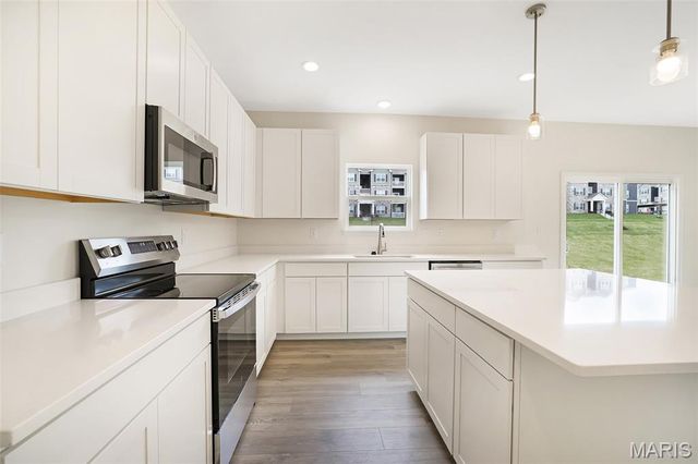 230 Windmill View Drive, O'fallon, MO 63385