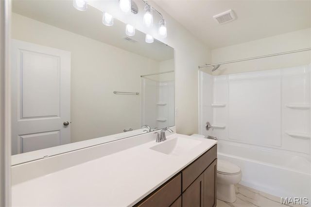 230 Windmill View Drive, O'fallon, MO 63385