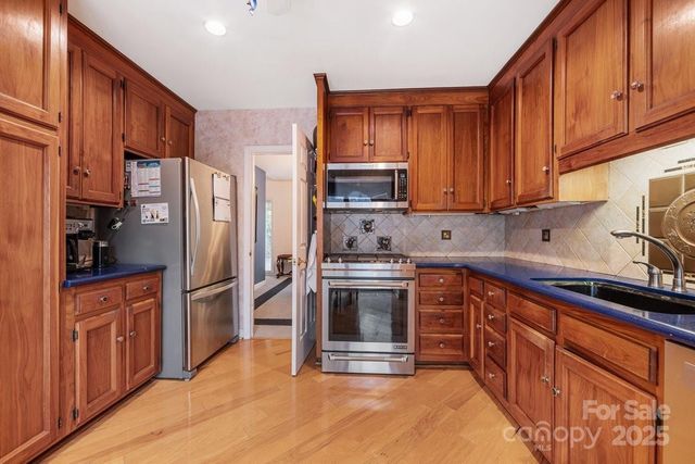 5134 Dunes Court, Charlotte, NC 28226