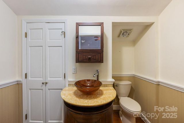 5134 Dunes Court, Charlotte, NC 28226