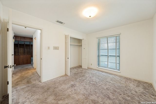 4875 MOUNT OLIVE RD, Adkins, TX 78101