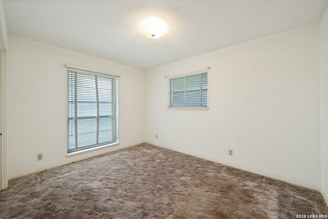 4875 MOUNT OLIVE RD, Adkins, TX 78101