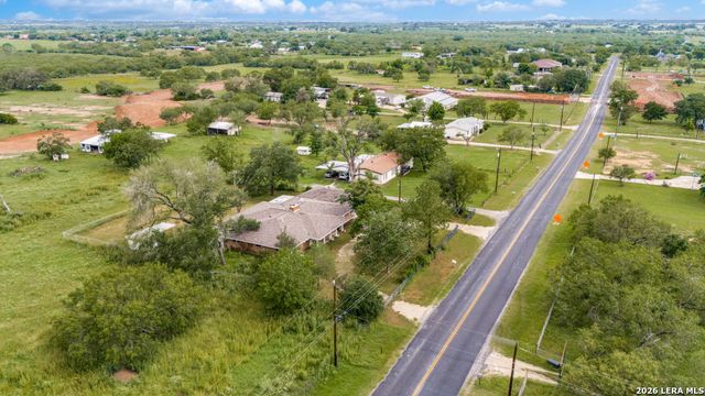 4875 MOUNT OLIVE RD, Adkins, TX 78101
