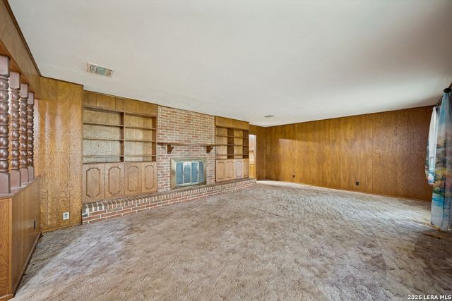 4875 MOUNT OLIVE RD, Adkins, TX 78101
