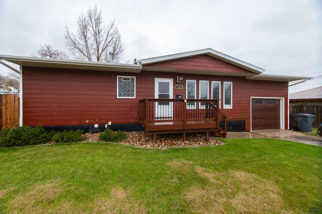2125 ARROYO DR, Rapid City, SD 57702
