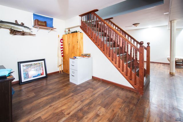 2125 ARROYO DR, Rapid City, SD 57702