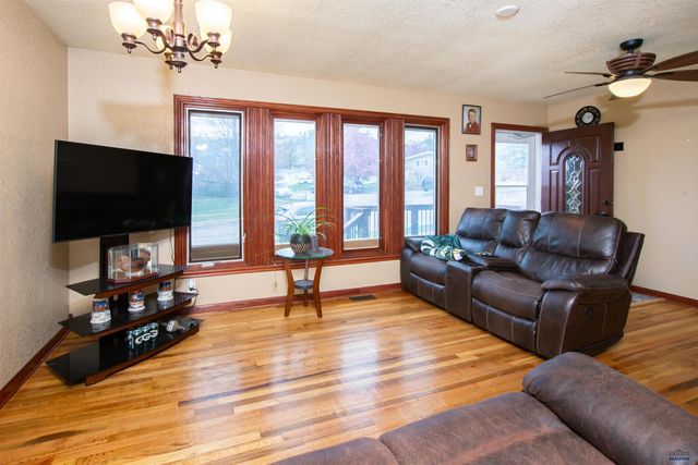 2125 ARROYO DR, Rapid City, SD 57702