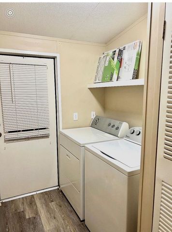 214 Ridgeside, Montgomery, TX 77316