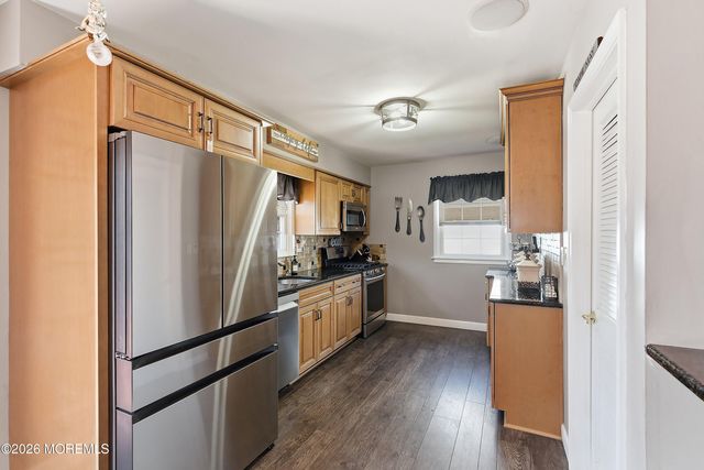 45 Pine Needle Street, Howell, NJ 07731