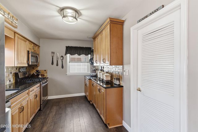 45 Pine Needle Street, Howell, NJ 07731