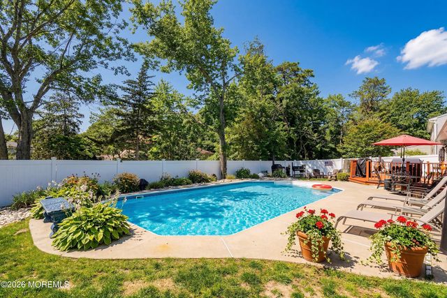 45 Pine Needle Street, Howell, NJ 07731