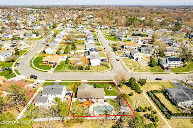 45 Pine Needle Street, Howell, NJ 07731