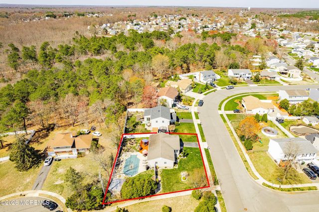 45 Pine Needle Street, Howell, NJ 07731