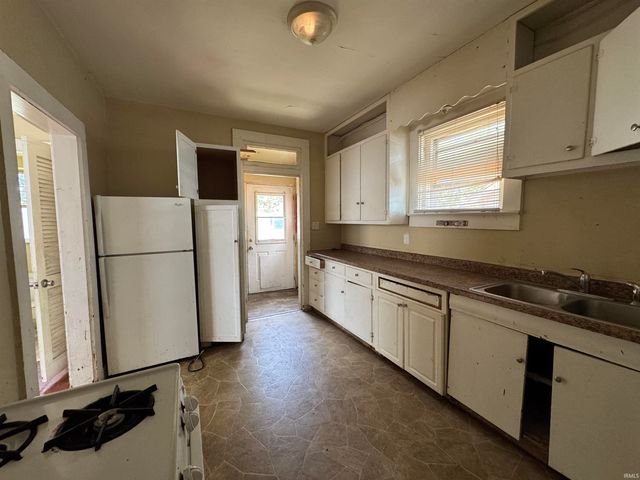 3722 S Harrison Street, Fort Wayne, IN 46807