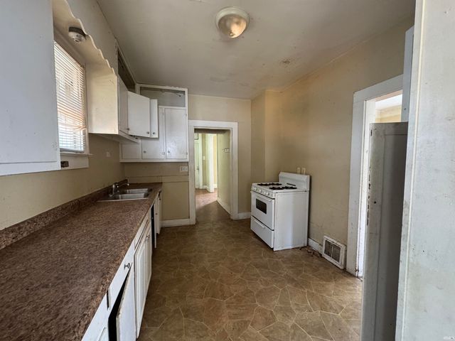 3722 S Harrison Street, Fort Wayne, IN 46807