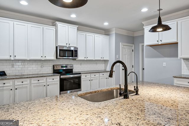 308 Cinnamon Bark Pass, Locust Grove, GA 30248
