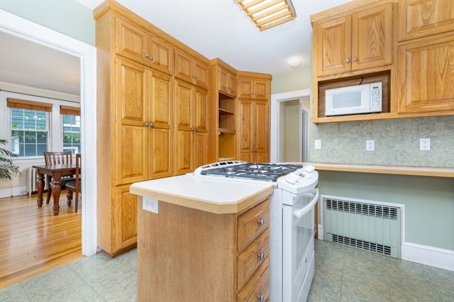 9 Avalon Place, Wethersfield, CT 06109