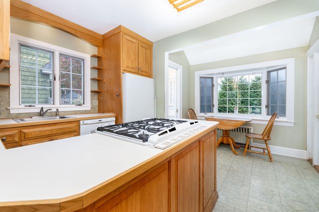 9 Avalon Place, Wethersfield, CT 06109