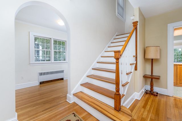 9 Avalon Place, Wethersfield, CT 06109