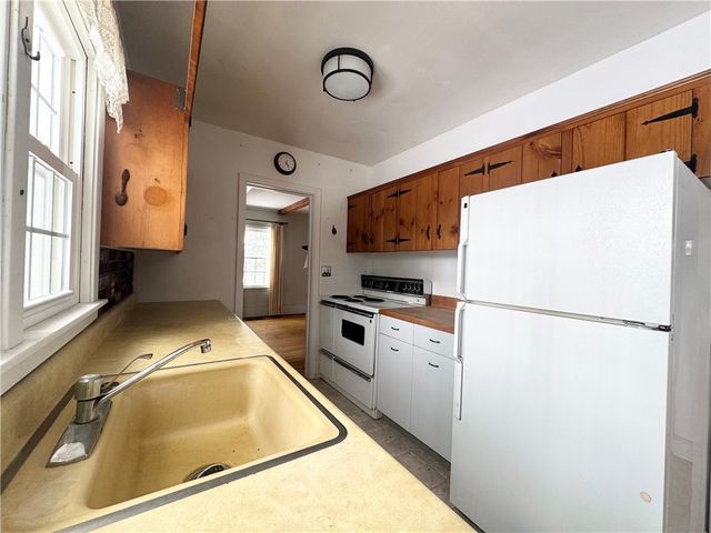 6430 East Lake Road, Owasco, NY 13021