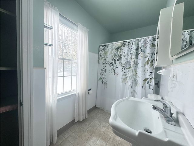 6430 East Lake Road, Owasco, NY 13021