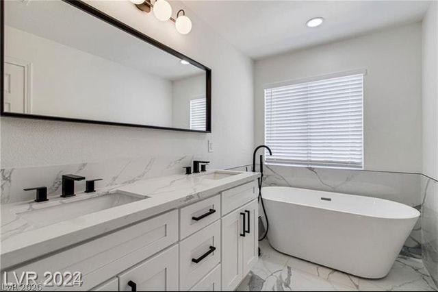 8312 Bermuda Beach Drive, Las Vegas, NV 89128