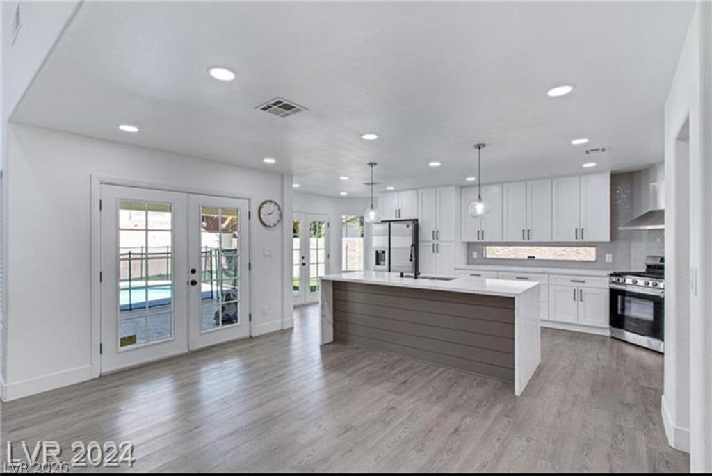 8312 Bermuda Beach Drive, Las Vegas, NV 89128