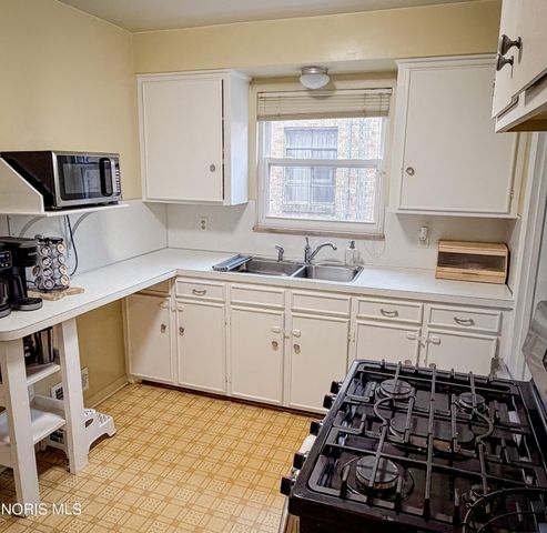 4233 Garrison Road, Toledo, OH 43613