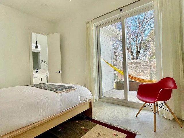 910 Gullett ST 2, Austin, TX 78702