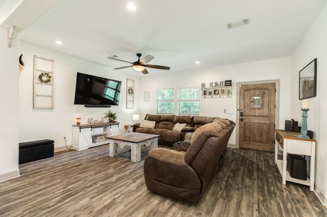 1546 Private Road 648, Cedar Lake, TX 77414