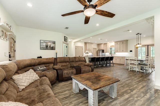 1546 Private Road 648, Cedar Lake, TX 77414