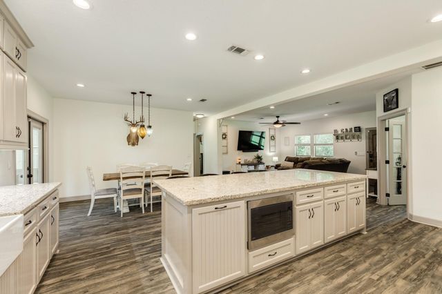 1546 Private Road 648, Cedar Lake, TX 77414