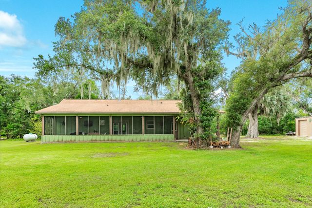 1546 Private Road 648, Cedar Lake, TX 77414