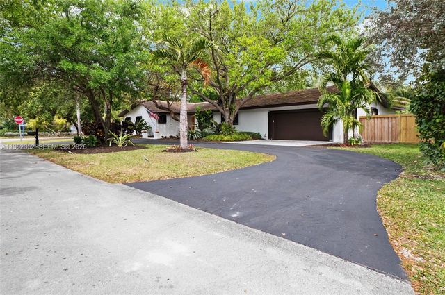 17605 SW 86th Ave, Palmetto Bay, FL 33157